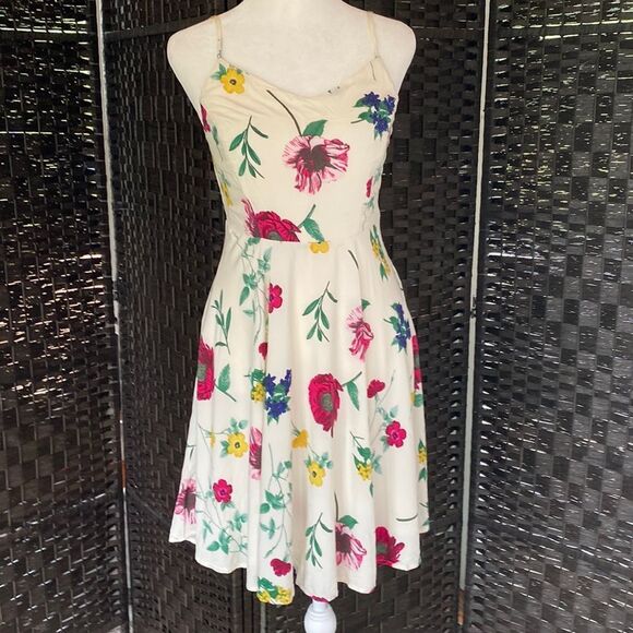 Old Navy Floral Spaghetti Strap Sun Dress Size Small - Picture 1 of 11